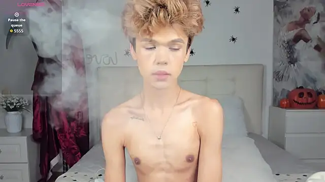 Snapshot of Felix_Rey chatting on 10/18/25, 09:43 Felix Rey online show from 10/18/25, 09:43