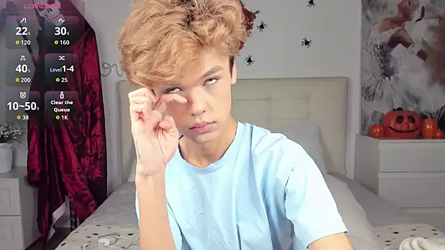 Snapshot of Felix_Rey chatting on 10/22/25, 05:24 Felix Rey online show from 10/22/25, 05:24