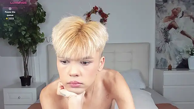 Snapshot of Felix_Rey chatting on 11/13/25, 06:18 Felix Rey online show from 11/13/25, 06:18