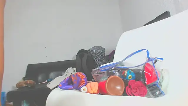 Kitty Mifl online show from 02/23/25, 06:07