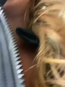 Snapshot of Sweet___Emily chatting on 01/22/25, 06:41 Sweet Emily online show from 01/22/25, 06:41