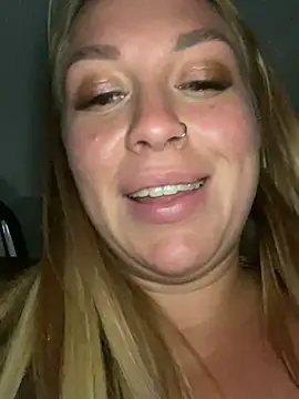 Snapshot of Sweet___Emily chatting on 03/13/25, 05:39 Sweet Emily online show from 03/13/25, 05:39