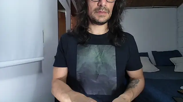 Snapshot of RustyGray chatting on 12/04/24, 04:05 RustyGray online show from 12/04/24, 04:05