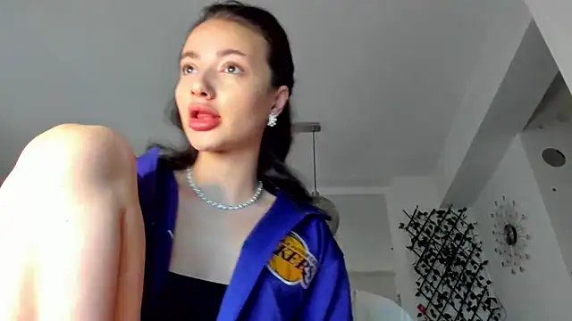 IreneVON online show from 12/18/24, 05:15