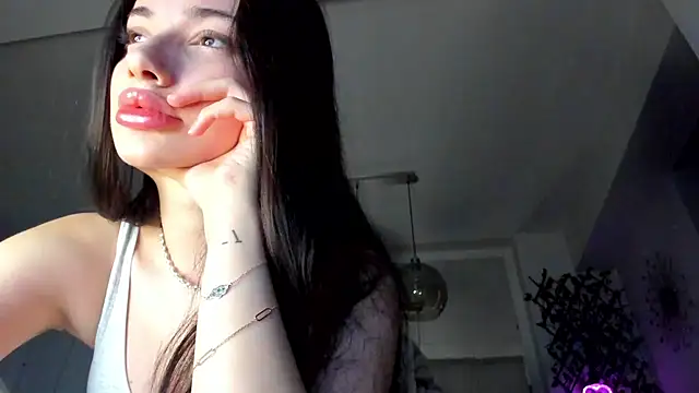 IreneVON online show from 02/17/25, 03:42