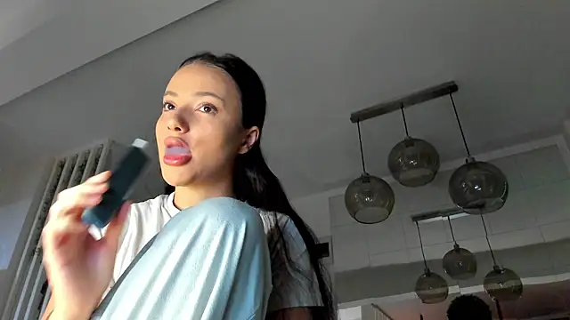 IreneVON online show from 10/21/25, 03:51