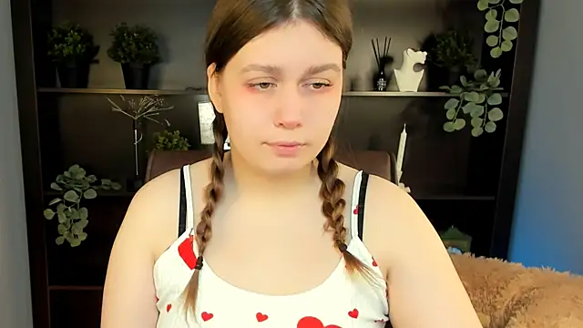 FioraMarmoris online show from 11/24/25, 07:08