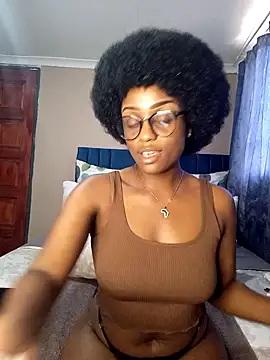 Snapshot of Queen-Chocolate chatting on 01/25/25, 04:45 Queen-Chocolate online show from 01/25/25, 04:45