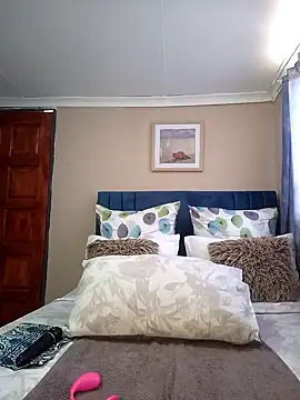 Snapshot of Queen-Chocolate chatting on 01/31/25, 07:18 Queen-Chocolate online show from 01/31/25, 07:18