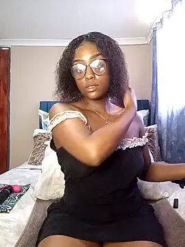 Snapshot of Queen-Chocolate chatting on 01/31/25, 10:20 Queen-Chocolate online show from 01/31/25, 10:20