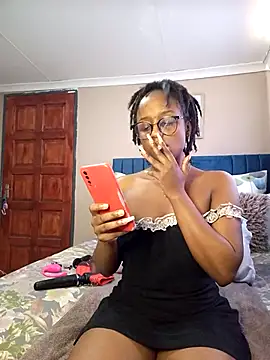 Snapshot of Queen-Chocolate chatting on 02/16/25, 11:16 Queen-Chocolate online show from 02/16/25, 11:16