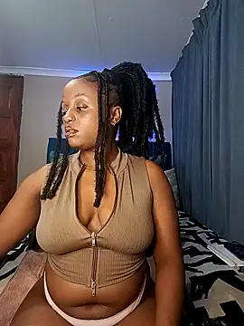 Snapshot of Queen-Chocolate chatting on 12/16/25, 02:27 Queen-Chocolate online show from 12/16/25, 02:27