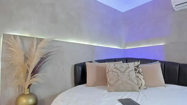 Nicol Lopez 1 online show from 12/03/25, 09:02