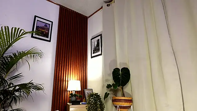 Snapshot of angeli_sexi chatting on 07/05/26, 04:19 angeli sexi online show from 07/05/26, 04:19