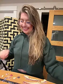 Snapshot of sophielove888 chatting on 03/17/25, 01:35 sophielove888 online show from 03/17/25, 01:35