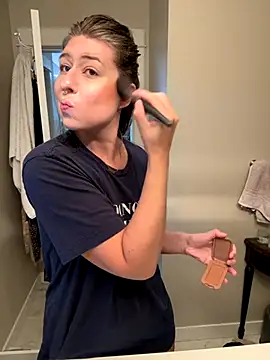 Snapshot of sophielove888 chatting on 09/16/25, 04:41 sophielove888 online show from 09/16/25, 04:41