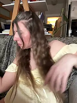 sophielove888 online show from 04/19/26, 06:10