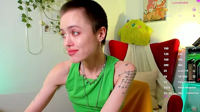Snapshot of PamelaYong chatting on 03/19/25, 01:40 PamelaYong online show from 03/19/25, 01:40