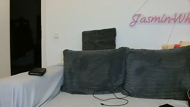 Jasmin-White online show from 07/01/26, 05:12