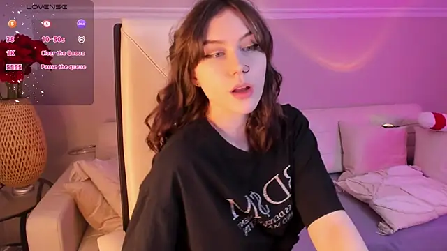 Snapshot of UnaMedison chatting on 12/06/24, 09:32 UnaMedison online show from 12/06/24, 09:32