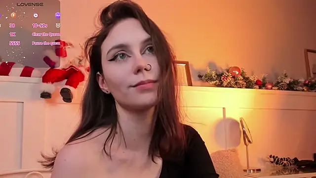 Snapshot of UnaMedison chatting on 12/28/24, 03:26 UnaMedison online show from 12/28/24, 03:26