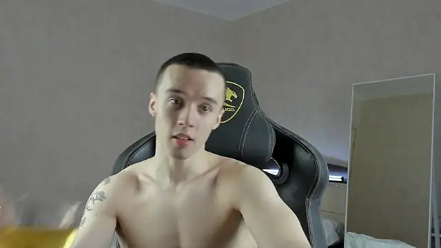 Snapshot of MasonWarholl chatting on 12/25/24, 06:30 MasonWarholl online show from 12/25/24, 06:30