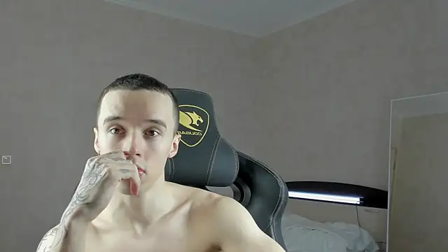 Snapshot of MasonWarholl chatting on 12/30/24, 08:47 MasonWarholl online show from 12/30/24, 08:47