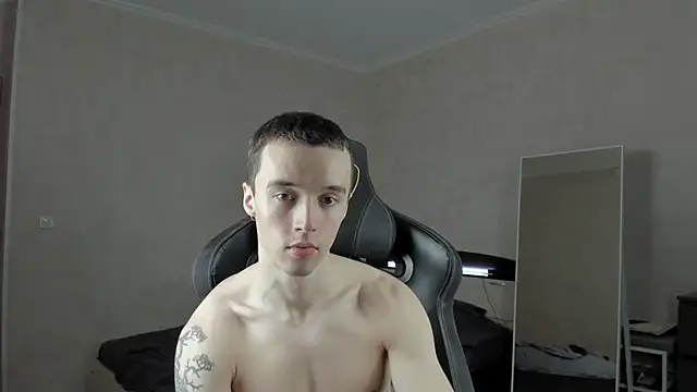 Snapshot of MasonWarholl chatting on 01/16/25, 03:46 MasonWarholl online show from 01/16/25, 03:46