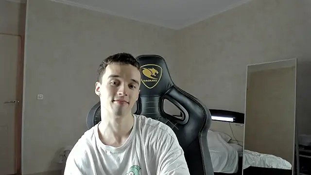 Snapshot of MasonWarholl chatting on 03/01/25, 07:48 MasonWarholl online show from 03/01/25, 07:48