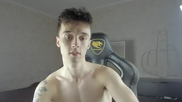 Snapshot of MasonWarholl chatting on 10/02/25, 04:14 MasonWarholl online show from 10/02/25, 04:14