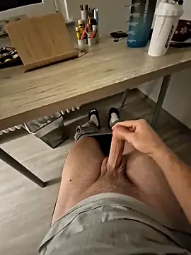 Snapshot of Lion132233 chatting on 10/07/25, 07:55 Lion132233 online show from 10/07/25, 07:55