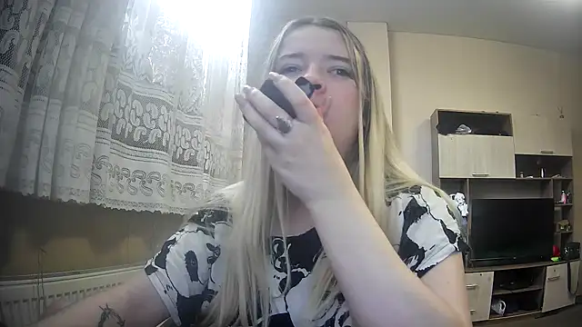 ViolaCandy online show from 10/29/25, 06:15