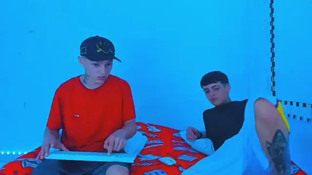 Snapshot of HOT_boy2025 chatting on 01/10/25, 02:14 HOT boy2025 online show from 01/10/25, 02:14