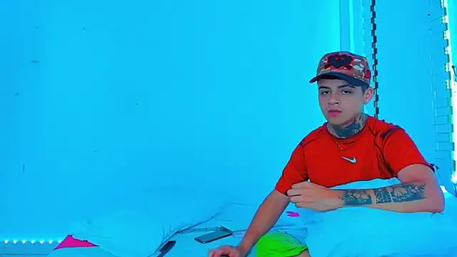 Snapshot of HOT_boy2025 chatting on 02/02/25, 09:45 HOT boy2025 online show from 02/02/25, 09:45