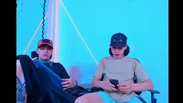 Snapshot of HOT_boy2025 chatting on 09/11/25, 04:01 HOT boy2025 online show from 09/11/25, 04:01