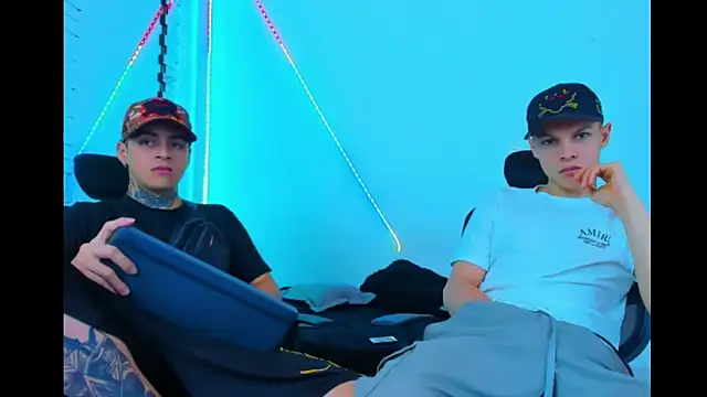 Snapshot of HOT_boy2025 chatting on 09/17/25, 03:08 HOT boy2025 online show from 09/17/25, 03:08