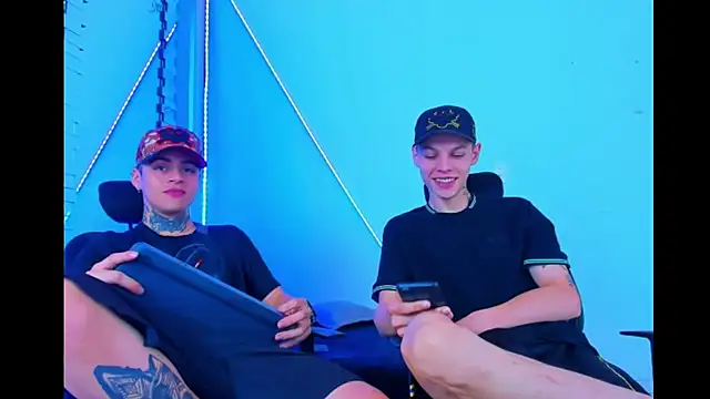 Snapshot of HOT_boy2025 chatting on 09/21/25, 07:21 HOT boy2025 online show from 09/21/25, 07:21