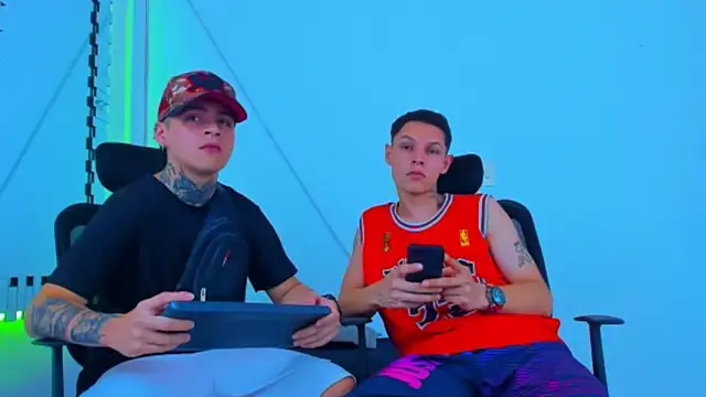 Snapshot of HOT_boy2025 chatting on 11/03/25, 09:27 HOT boy2025 online show from 11/03/25, 09:27