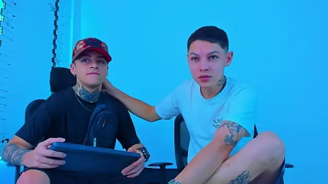 Snapshot of HOT_boy2025 chatting on 11/10/25, 10:53 HOT boy2025 online show from 11/10/25, 10:53