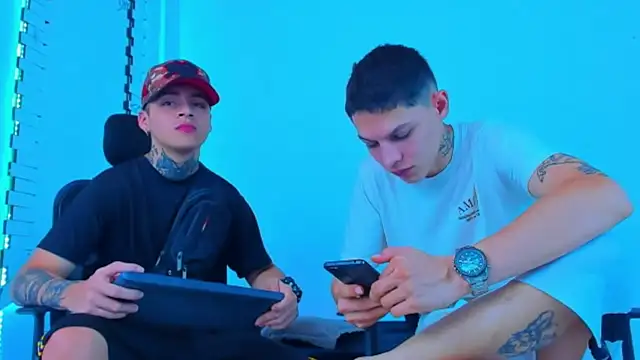 Snapshot of HOT_boy2025 chatting on 11/11/25, 10:21 HOT boy2025 online show from 11/11/25, 10:21