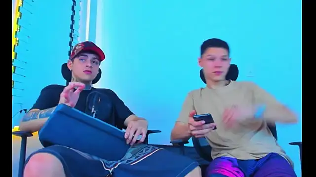 Snapshot of HOT_boy2025 chatting on 11/25/25, 03:17 HOT boy2025 online show from 11/25/25, 03:17