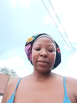 Snapshot of Mayo01_ chatting on 12/30/24, 09:05 Mayo01 online show from 12/30/24, 09:05