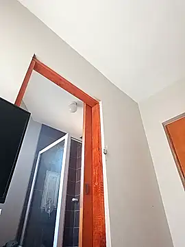 Snapshot of Mayo01_ chatting on 10/16/25, 05:08 Mayo01 online show from 10/16/25, 05:08