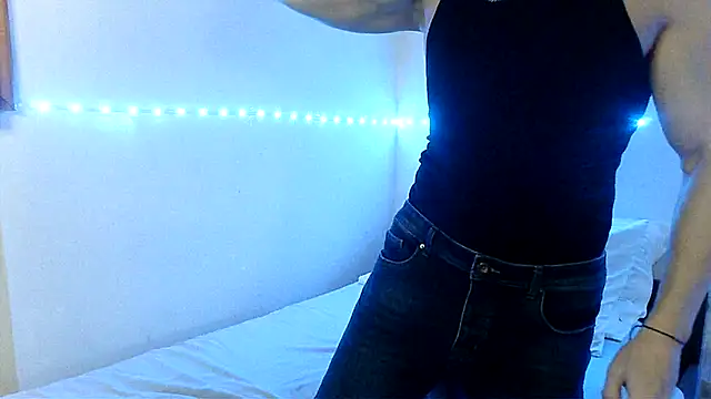 Snapshot of Alexx_Fit023 chatting on 12/13/24, 09:30 Alexx Fit023 online show from 12/13/24, 09:30