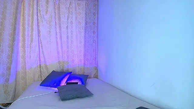 Tinny and Candy online show from 04/13/26, 07:08