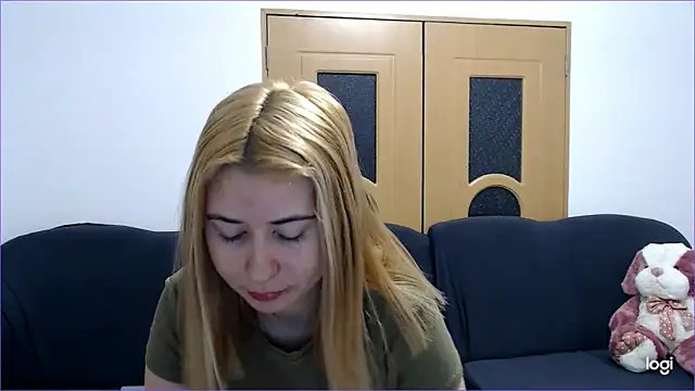 VioletaFlower7 online show from 02/07/25, 12:50