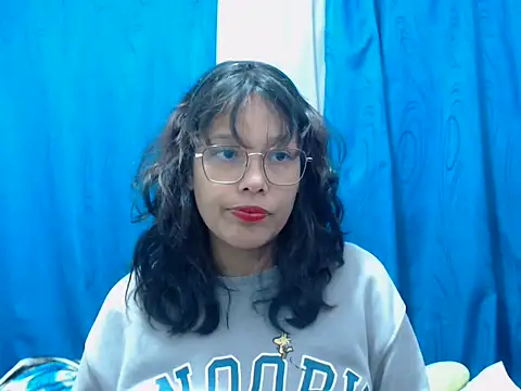 Snapshot of home_vlak chatting on 07/20/26, 10:34 home vlak online show from 07/20/26, 10:34