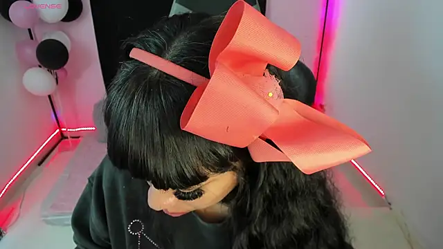 zoesullivan online show from 12/10/24, 01:00