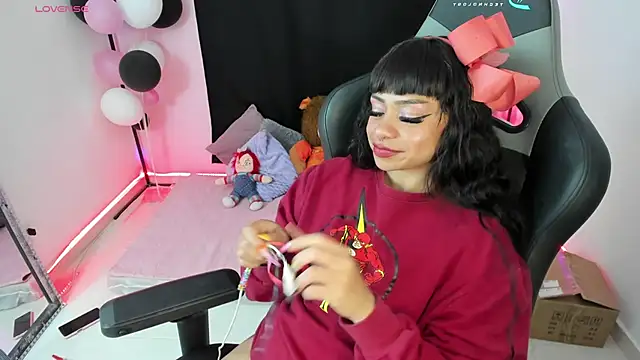 zoesullivan online show from 12/14/24, 10:13