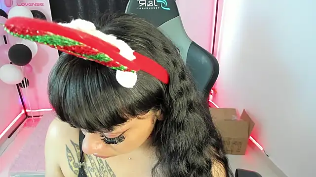 zoesullivan online show from 12/15/24, 01:43